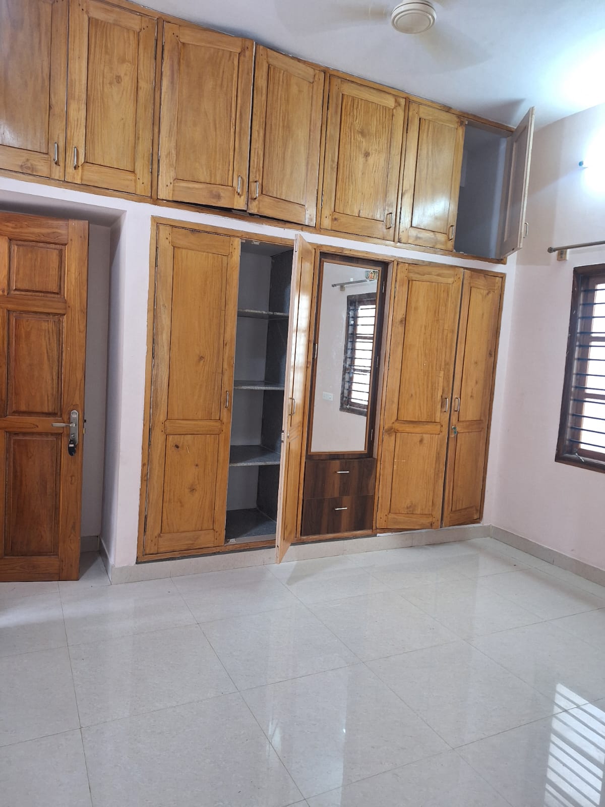 1BHK Independent House photo 5